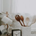 Niezbędne narzędzia do małej kuchni – co wybrać?